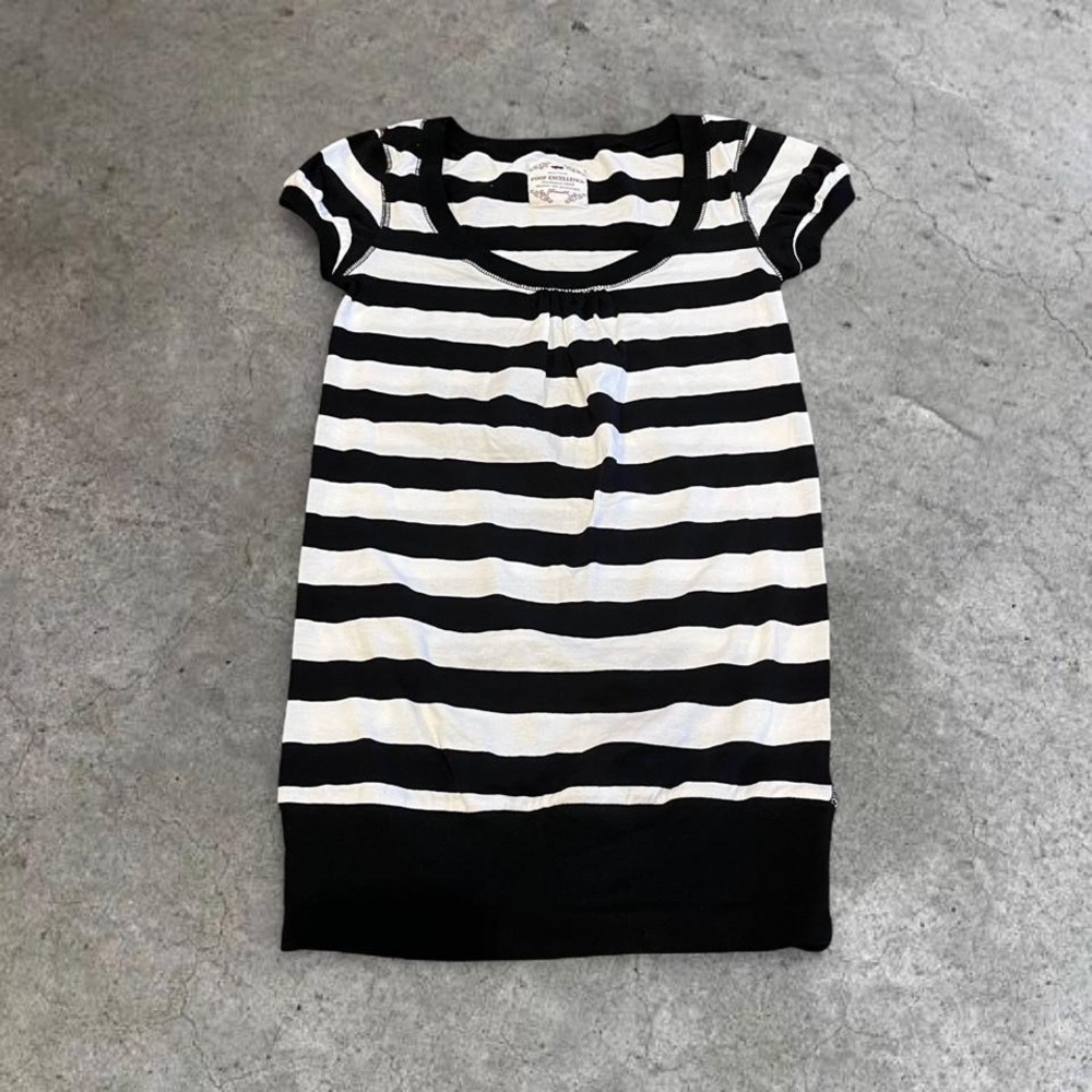 y2k black and white striped cap sleeve top small